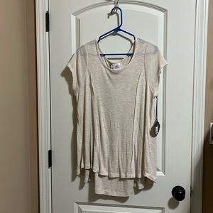 NWT Knox Rose Cute t-shirt with back detailing